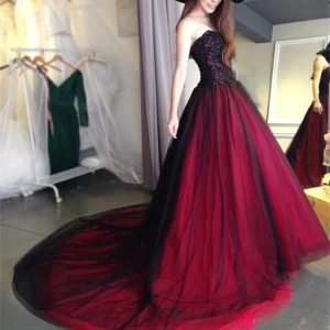 Black And Red Gothic Wedding Dress Sweetheart Beading Gown