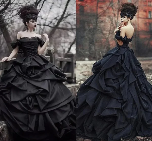 Black Gothic Wedding Dress Off-Shoulder Lace-up Corset Plus Size Bridal