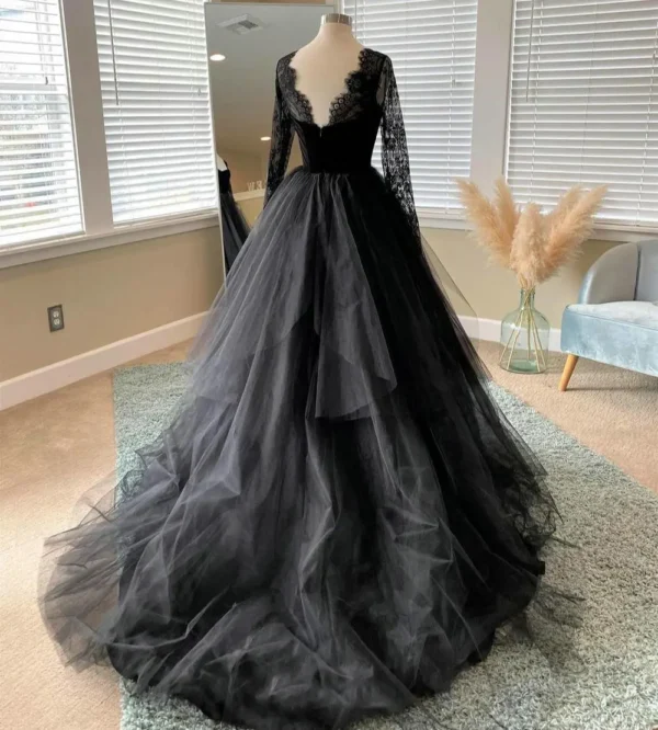 Gothic Wedding Dresses: Customized Black Tulle Lace Appliqué Bridal Gown - Image 2