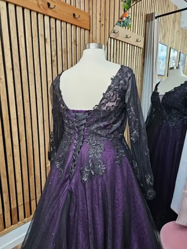 Gothic Wedding Dresses: Black & Purple Lace Corset Plus Size Gown - Image 4