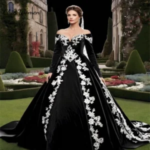 Victorian Black Gothic Wedding Dress White Appliques Velvet Queen