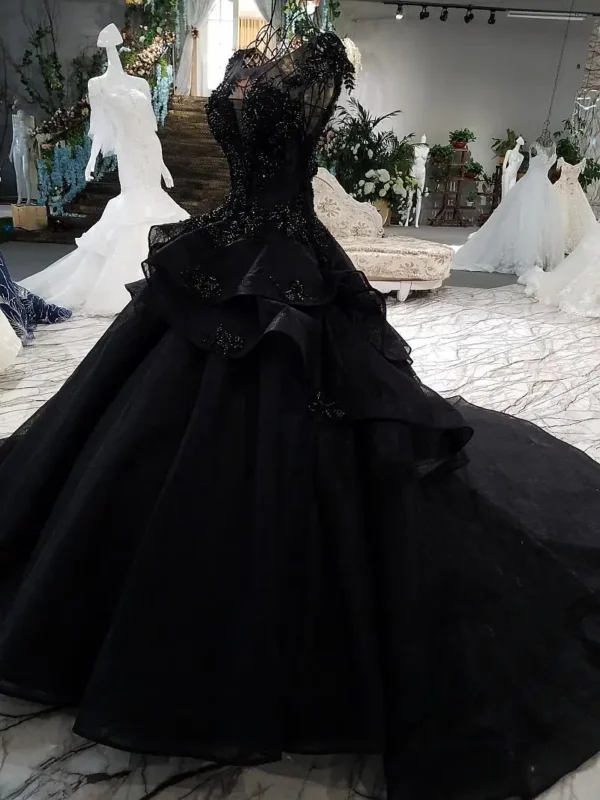 Gothic wedding dresses with beaded cap sleeves and long train - Image 4