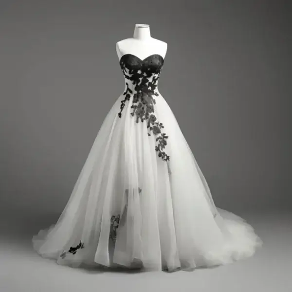 Black and White Gothic Wedding Dresses with Lace Appliques and Tulle