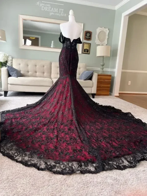Burgundy and black gothic wedding dresses with lace trumpet gown - Image 4